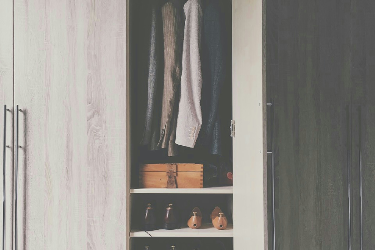 Allerta aria umida: strategie efficaci per mantenere l’armadio asciutto e senza muffa in inverno