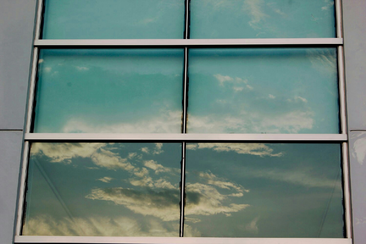 Come individuare il vetro perfetto per migliorare comfort e risparmio energetico in casa