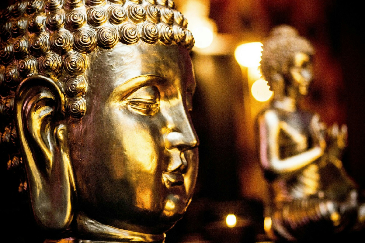 Il mistero millenario del Buddha d’Oro di Bangkok che pochi turisti si aspettano di scoprire