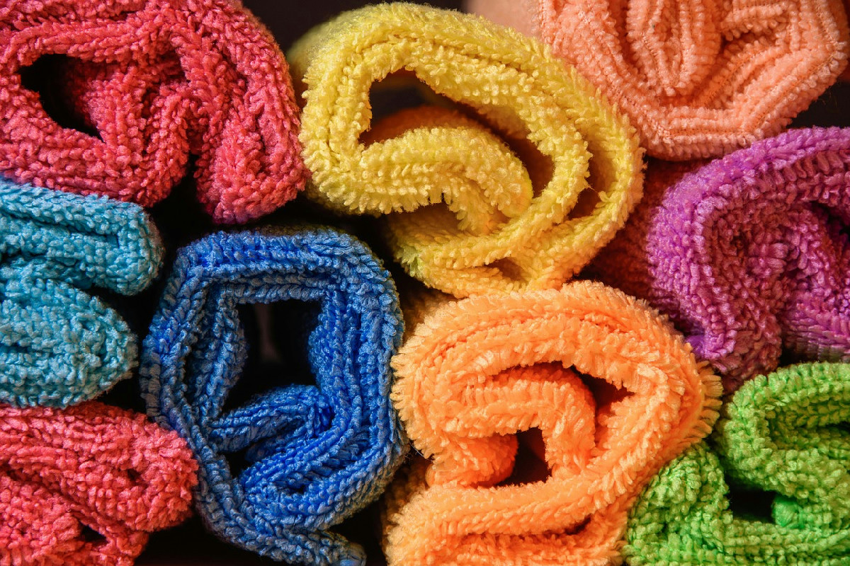 Non vogliono muffa e cattivi odori: il rimedio efficace per finestre senza condensa al risveglio