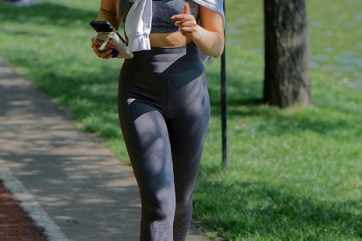 Power walking: camminata energica per bruciare grassi e controllare colesterolo e pressione