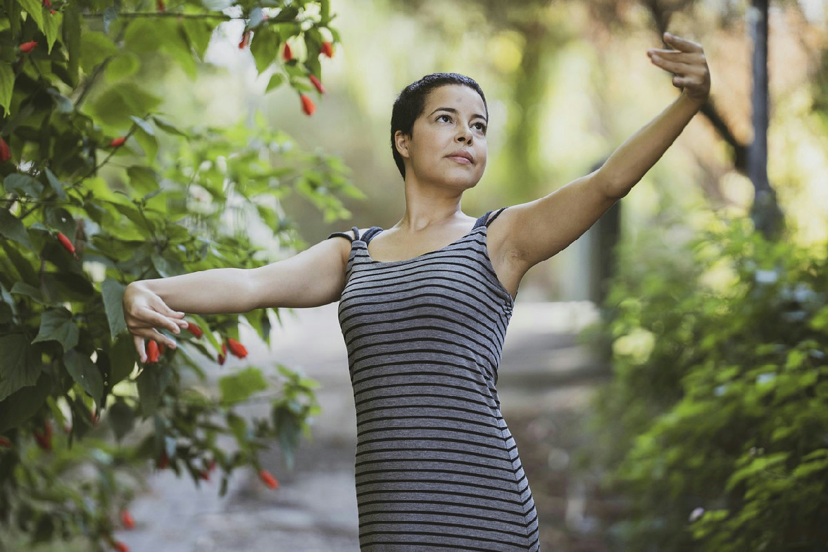 10 minuti di stretching mirato per modellare l’addome e definire la silhouette corporea