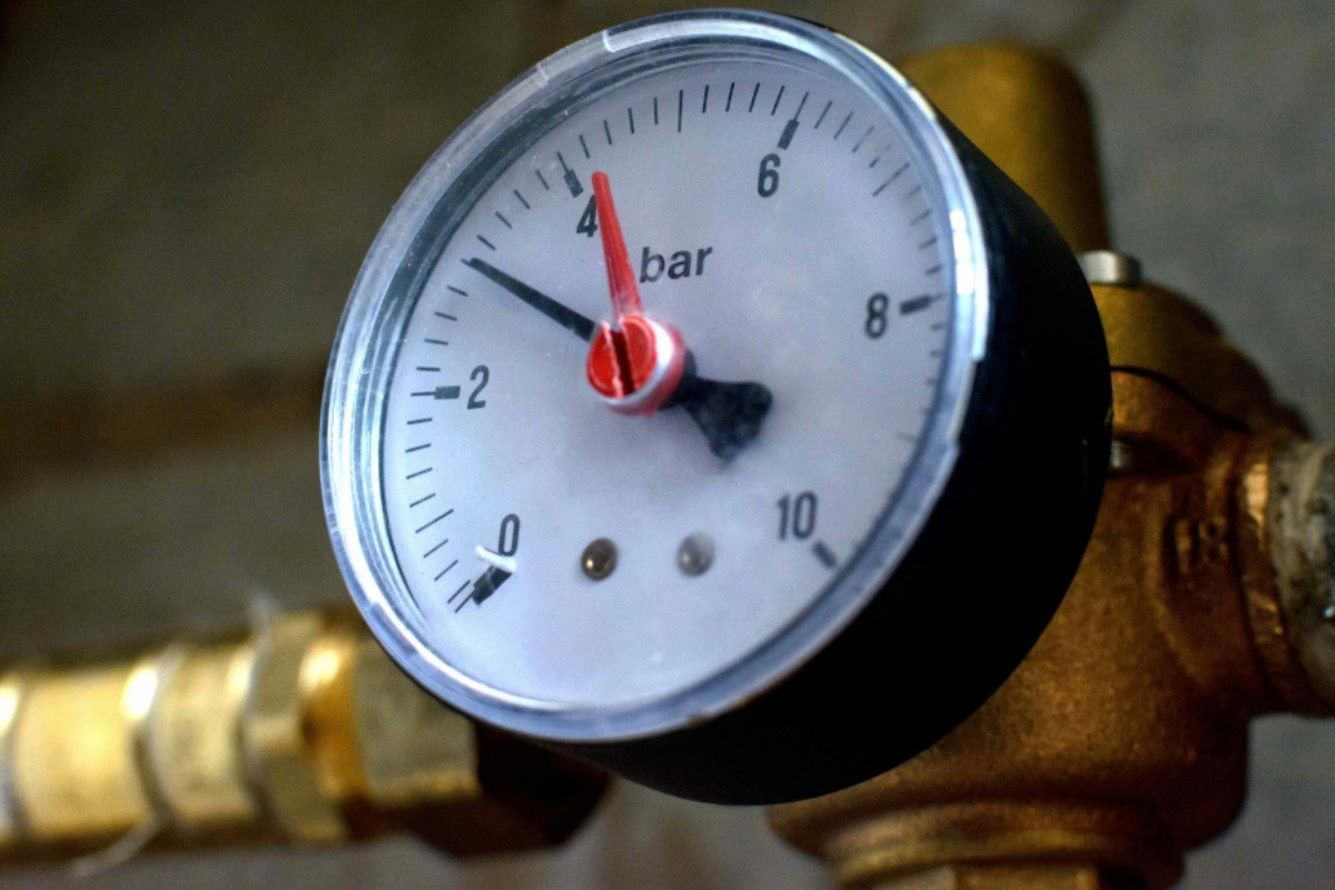 Attenzione alla pressione dell’acqua in casa: effetti su impianti e comfort domestico