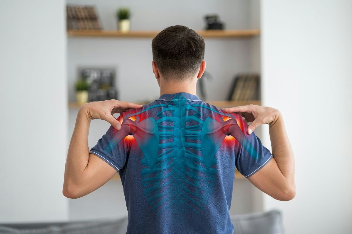 Il freddo aumenta rigidità e fastidio alle articolazioni: cosa cambia nel corpo con il calo di temperatura